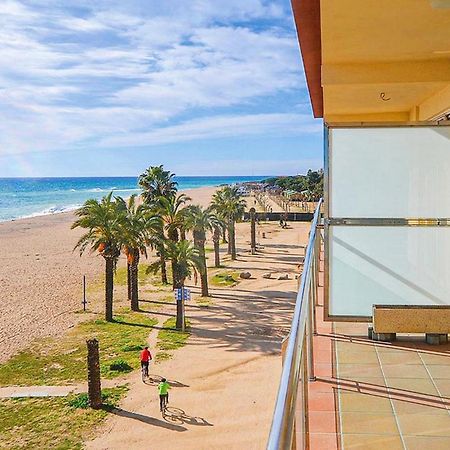 Awesome Apartment In Santa Susanna With Kitchen エクステリア 写真