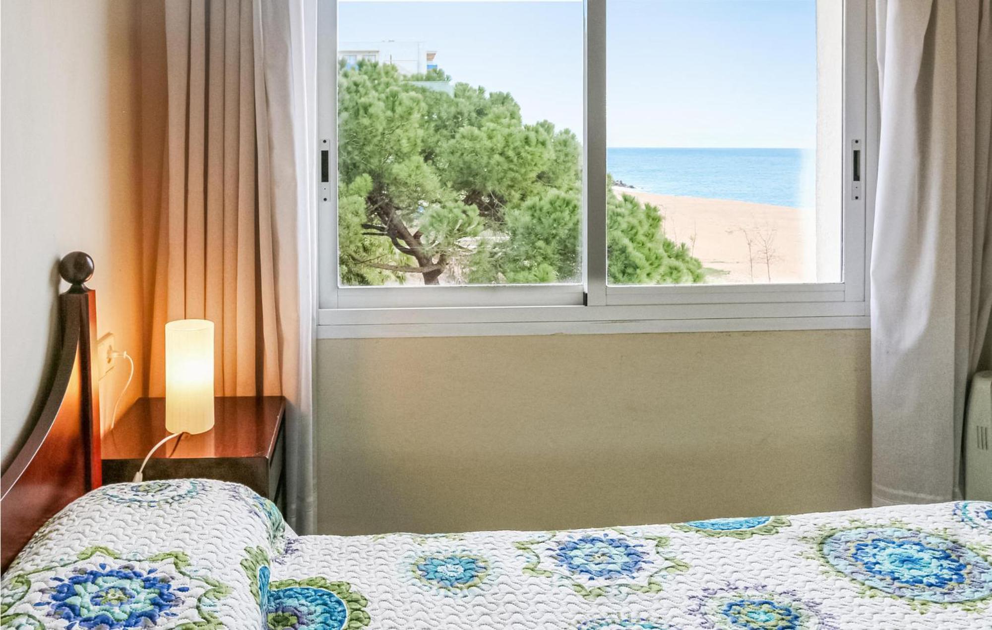 Awesome Apartment In Santa Susanna With Kitchen エクステリア 写真
